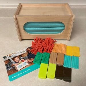 LOVEVERY Matching Sensory Box - The Analyst Play Kit Months 46, 47, 48